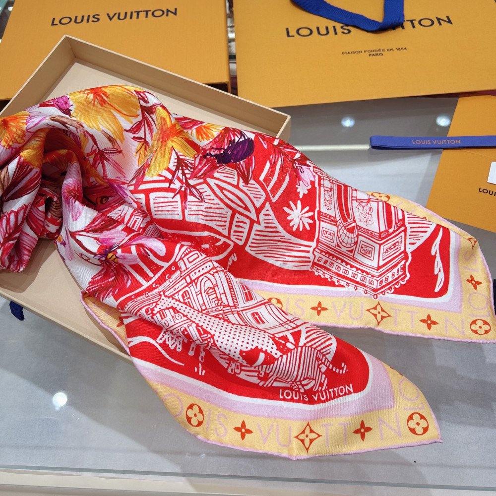 Louis Vuitton 100% Mulberry Silk 90cm Scarf!  