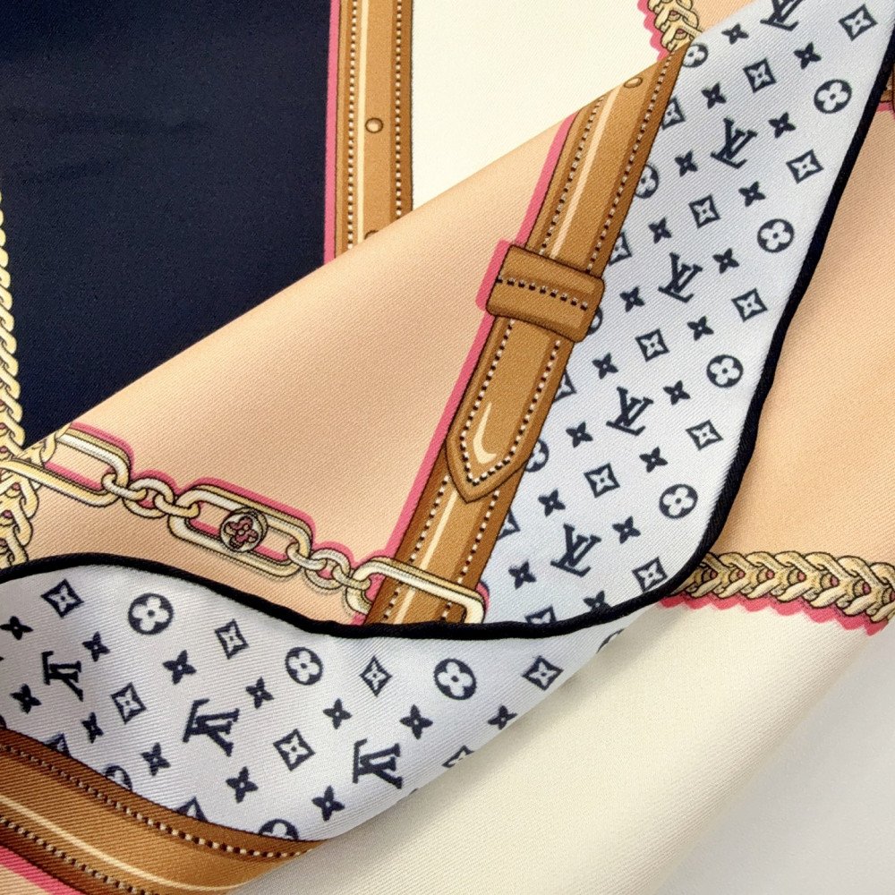 Louis Vuitton 100% Mulberry Silk 90cm Scarf! Louis Vuitton 100% Mulberry Silk 90cm Scarf!