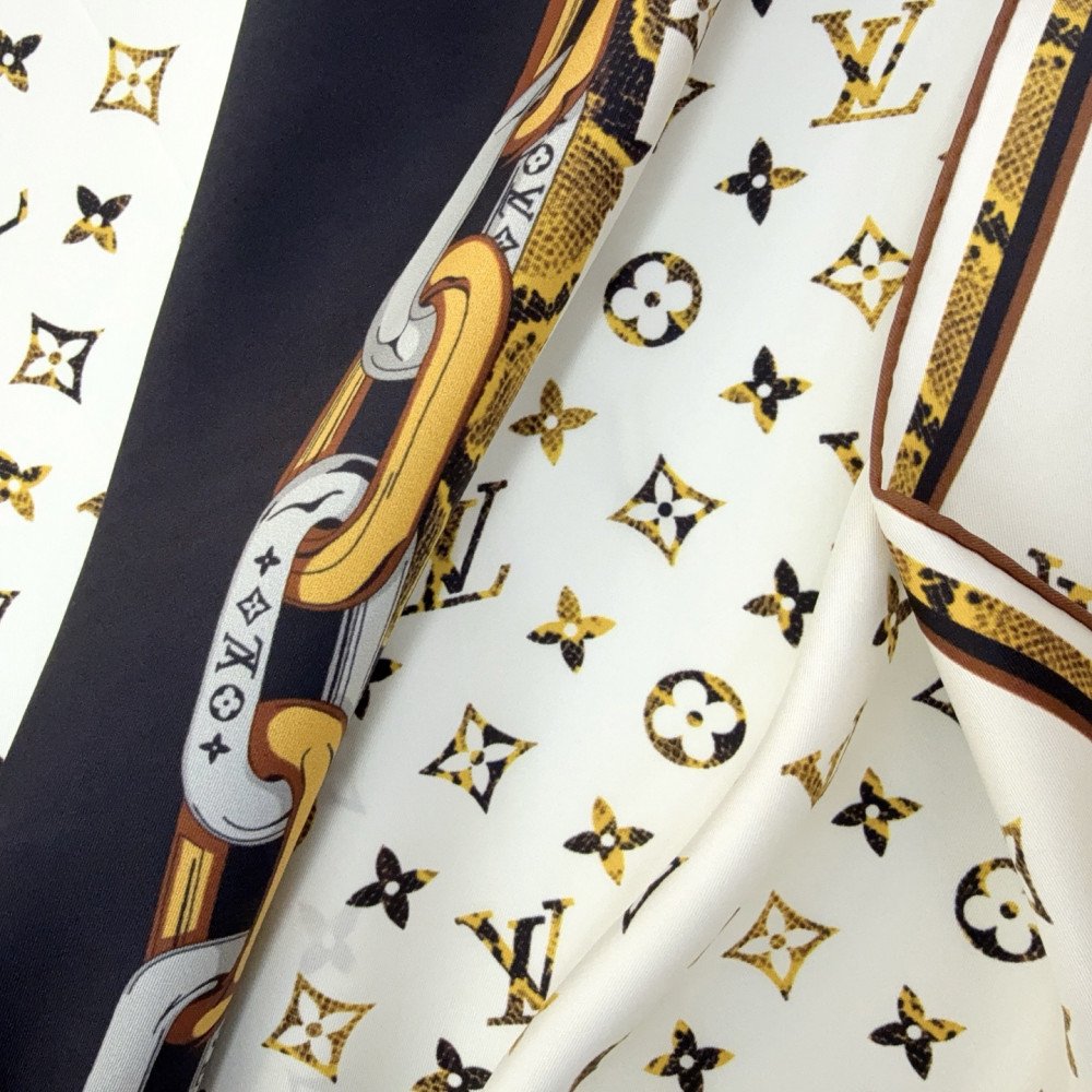 Louis Vuitton 100% Mulberry Silk 90cm Scarf!  
