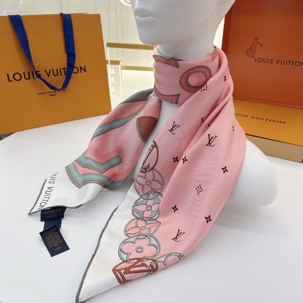 Louis Vuitton 100% Mulberry Silk 90cm Scarf!  