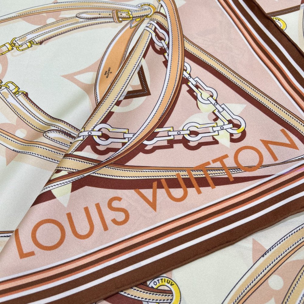 Louis Vuitton 100% Mulberry Silk 90cm Scarf!  
