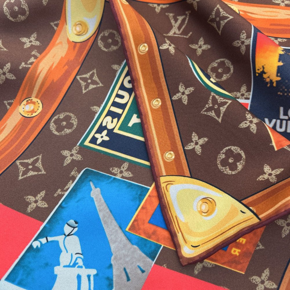 Louis Vuitton 100% Mulberry Silk 90cm Scarf!  