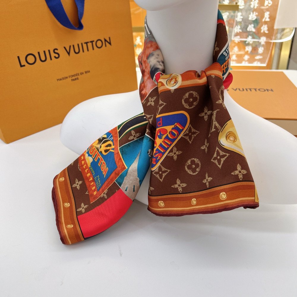 Louis Vuitton 100% Mulberry Silk 90cm Scarf!  