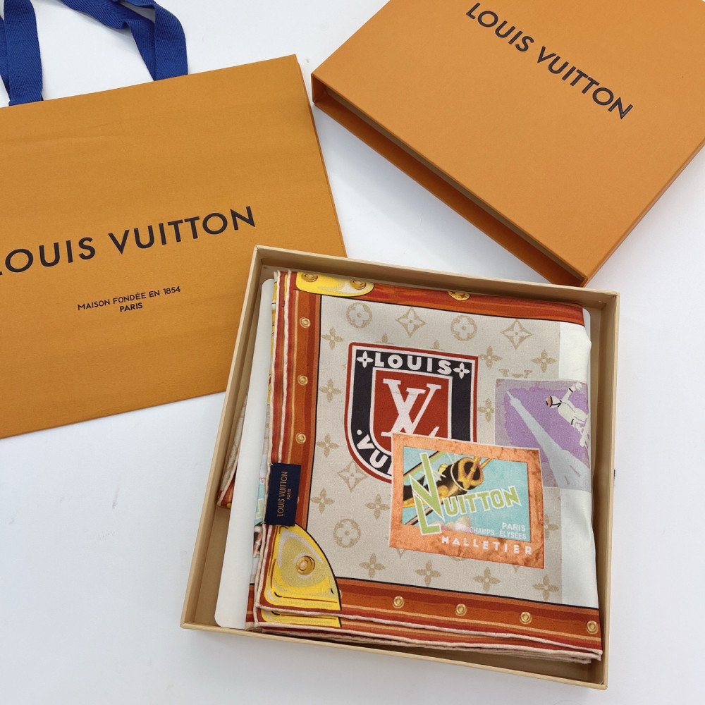 Louis Vuitton 100% Mulberry Silk 90cm Scarf! Louis Vuitton 100% Mulberry Silk 90cm Scarf!