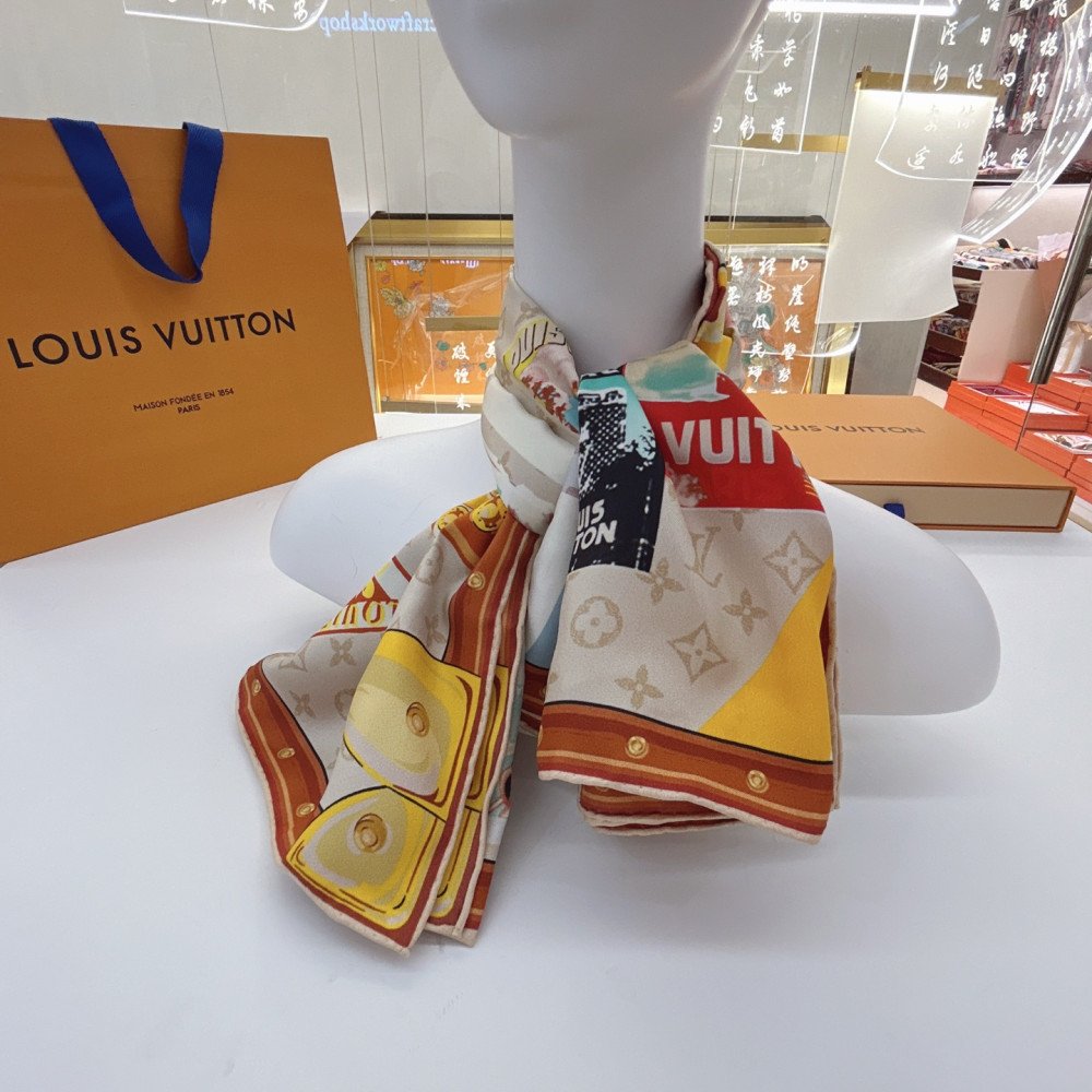 Louis Vuitton 100% Mulberry Silk 90cm Scarf! Louis Vuitton 100% Mulberry Silk 90cm Scarf!