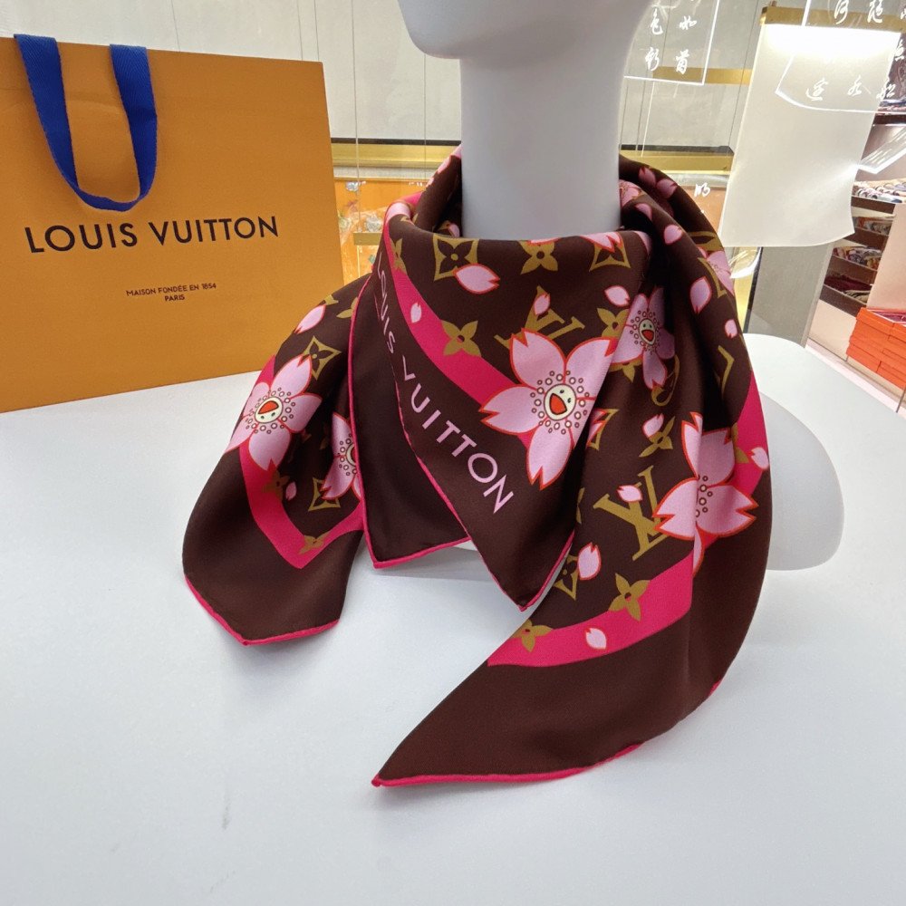 Louis Vuitton 100% Mulberry Silk 90cm Scarf! Louis Vuitton 100% Mulberry Silk 90cm Scarf!