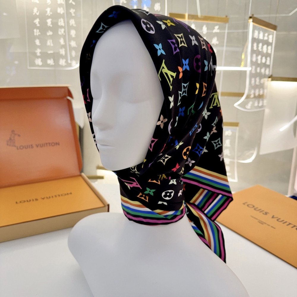 Louis Vuitton 100% Mulberry Silk 90cm Scarf! Louis Vuitton 100% Mulberry Silk 90cm Scarf!