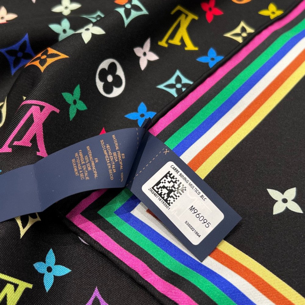 Louis Vuitton 100% Mulberry Silk 90cm Scarf! Louis Vuitton 100% Mulberry Silk 90cm Scarf!