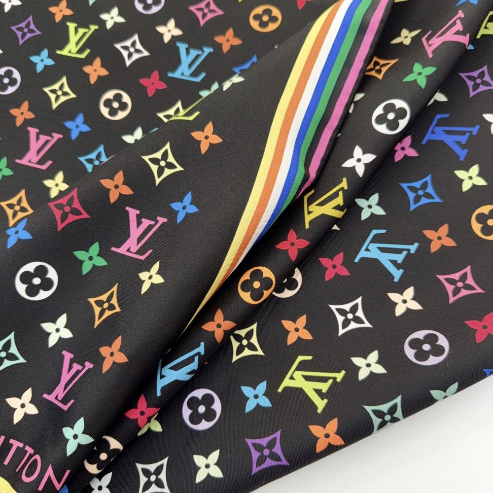 Louis Vuitton 100% Mulberry Silk 90cm Scarf! Louis Vuitton 100% Mulberry Silk 90cm Scarf!