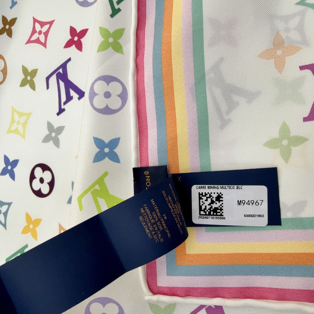 Louis Vuitton 100% Mulberry Silk 90cm Scarf! Louis Vuitton 100% Mulberry Silk 90cm Scarf!