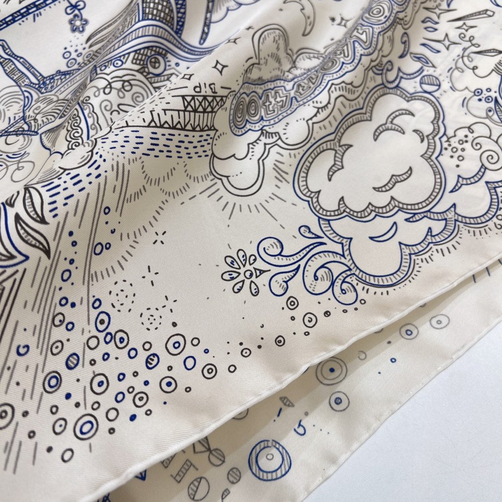 Hermès 90cm 100% Pure Silk Square Scarf! Hermès 90cm 100% Pure Silk Square Scarf!