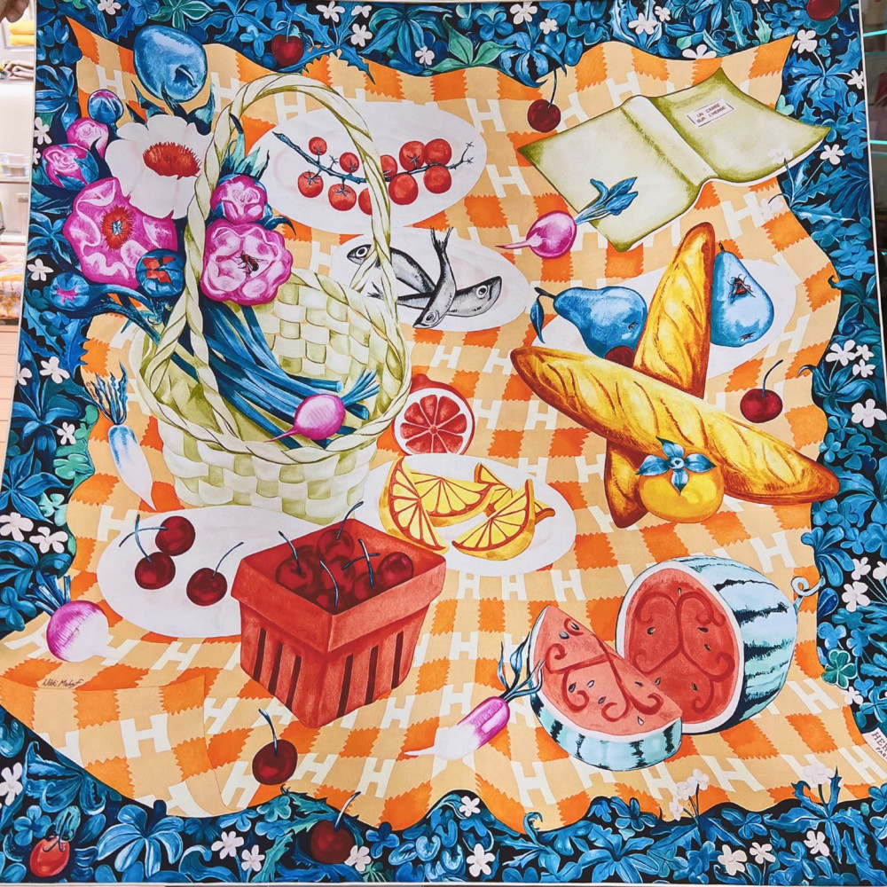 Hermès 90cm 100% Pure Silk Square Scarf!