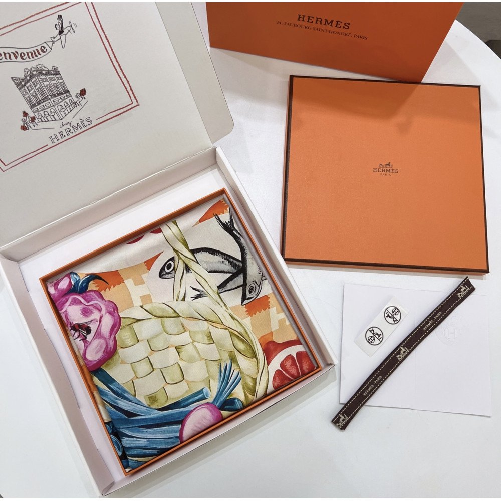 Hermès 90cm 100% Pure Silk Square Scarf! Hermès 90cm 100% Pure Silk Square Scarf!