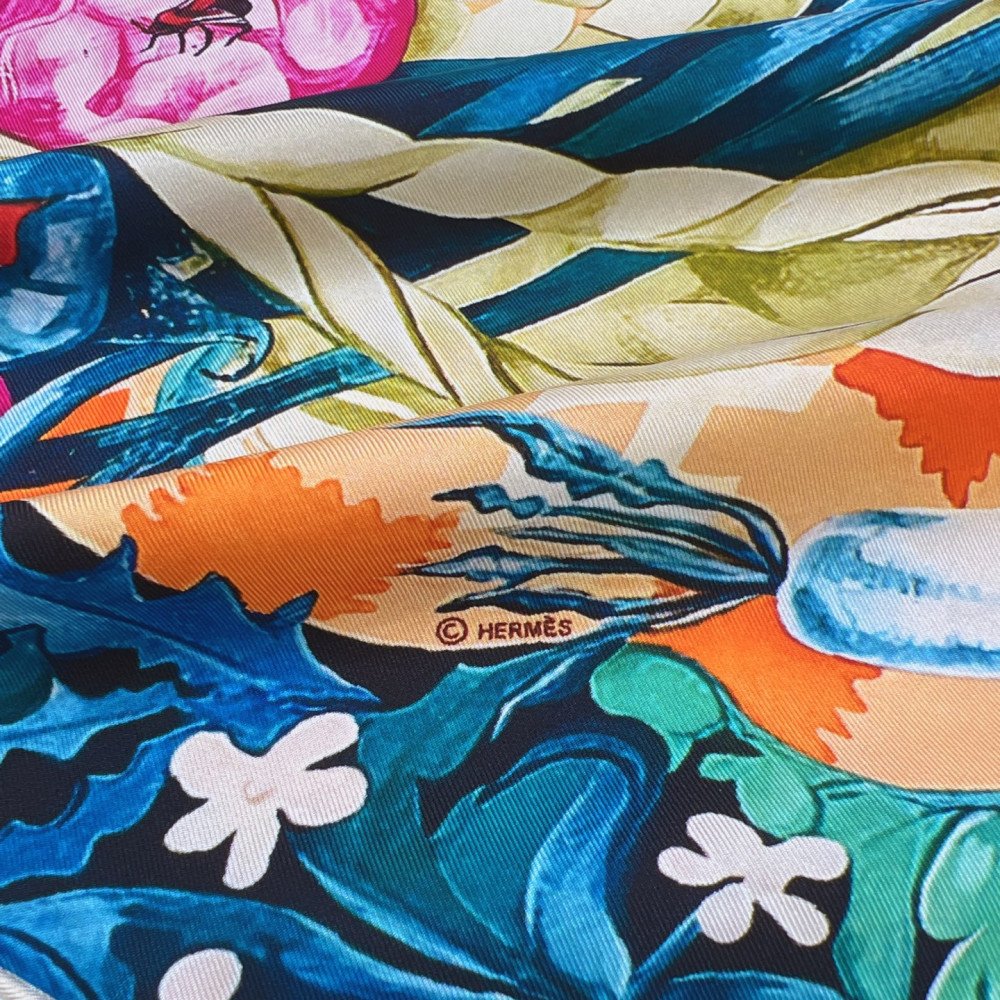 Hermès 90cm 100% Pure Silk Square Scarf! Hermès 90cm 100% Pure Silk Square Scarf!