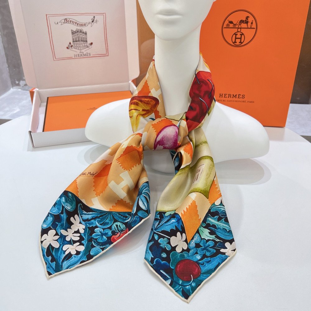 Hermès 90cm 100% Pure Silk Square Scarf! Hermès 90cm 100% Pure Silk Square Scarf!