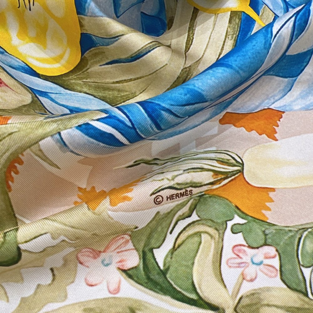 Hermès 90cm 100% Pure Silk Square Scarf!