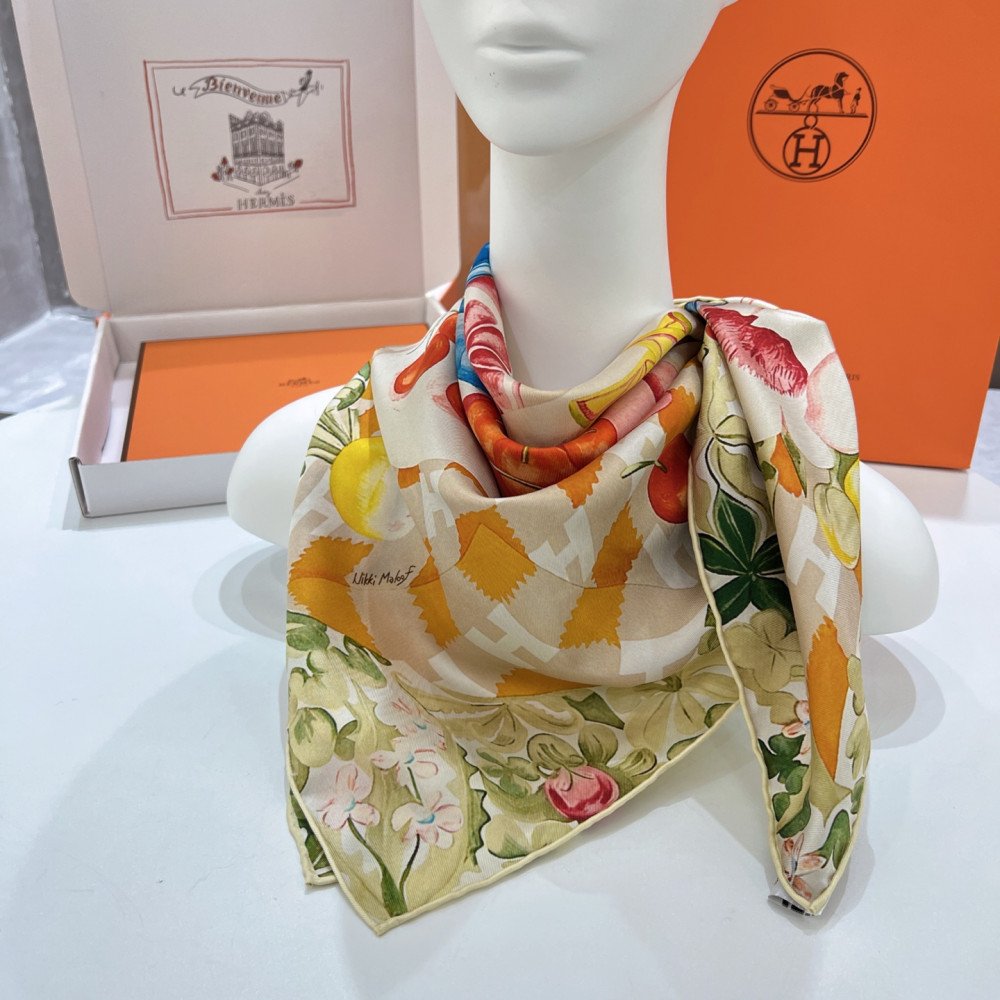 Hermès 90cm 100% Pure Silk Square Scarf!