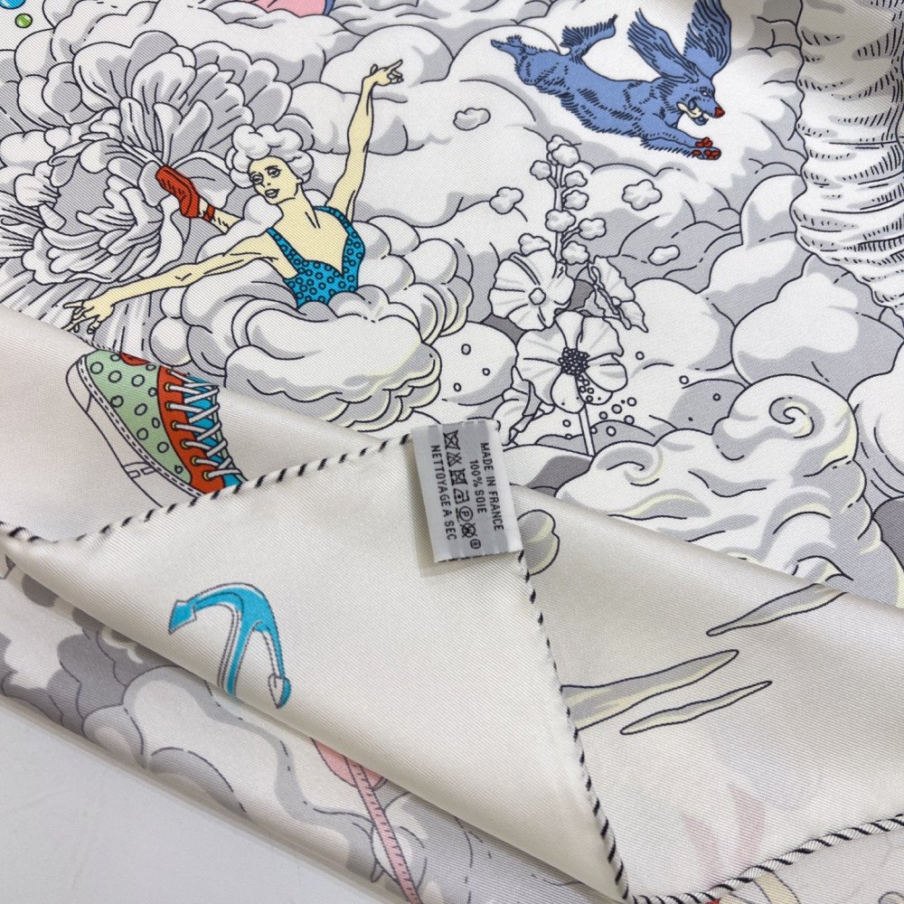 Hermès 90cm 100% Pure Silk Square Scarf!