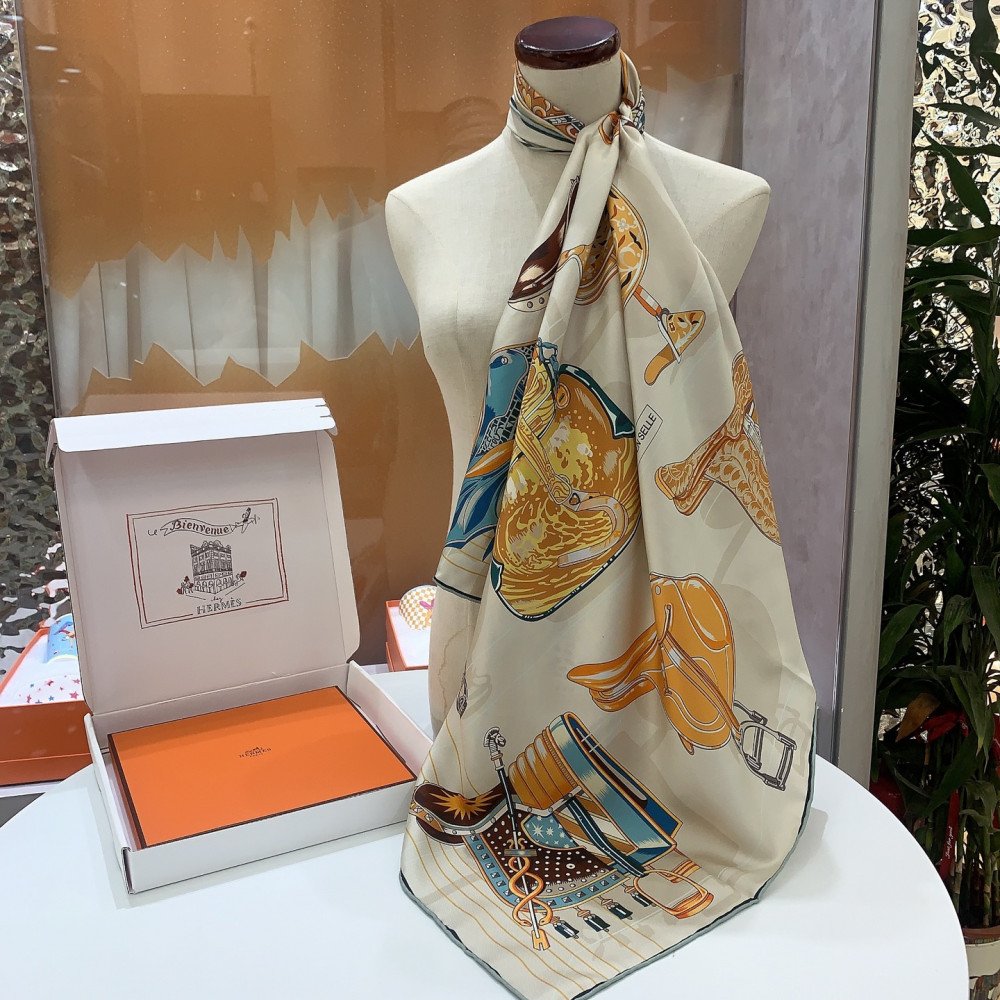 Hermès 90cm 100% Pure Silk Square Scarf!