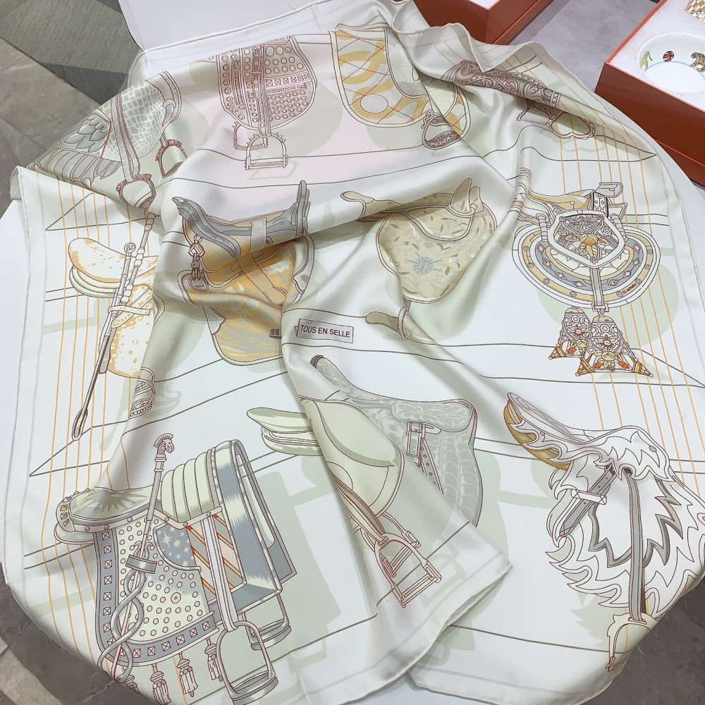 Hermès 90cm 100% Pure Silk Square Scarf! Hermès 90cm 100% Pure Silk Square Scarf!