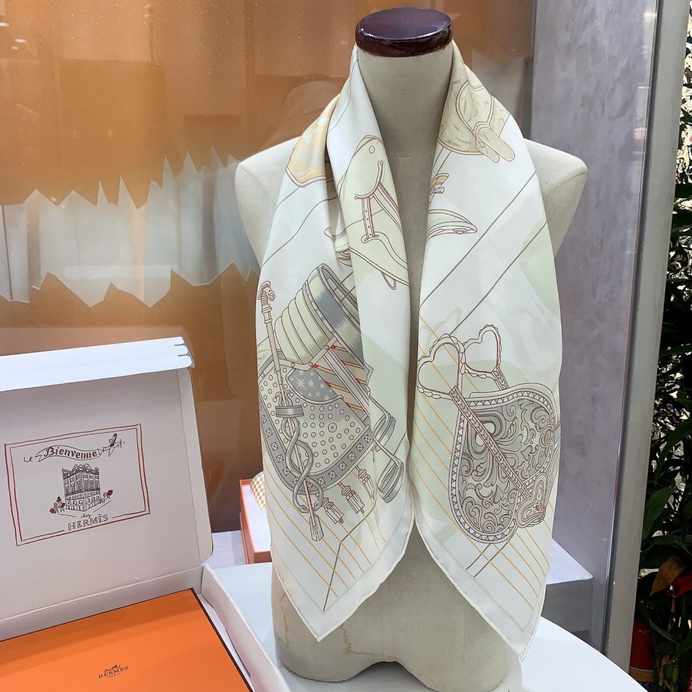 Hermès 90cm 100% Pure Silk Square Scarf! Hermès 90cm 100% Pure Silk Square Scarf!