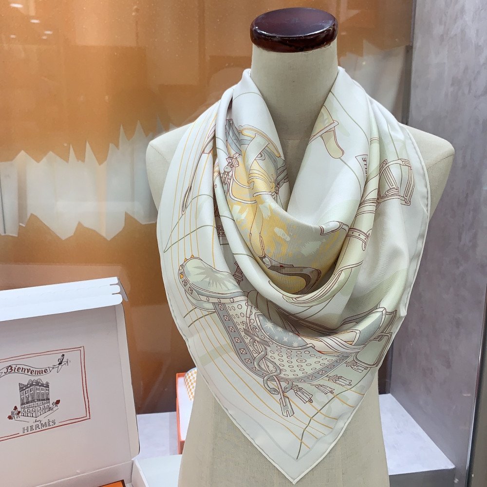 Hermès 90cm 100% Pure Silk Square Scarf! Hermès 90cm 100% Pure Silk Square Scarf!
