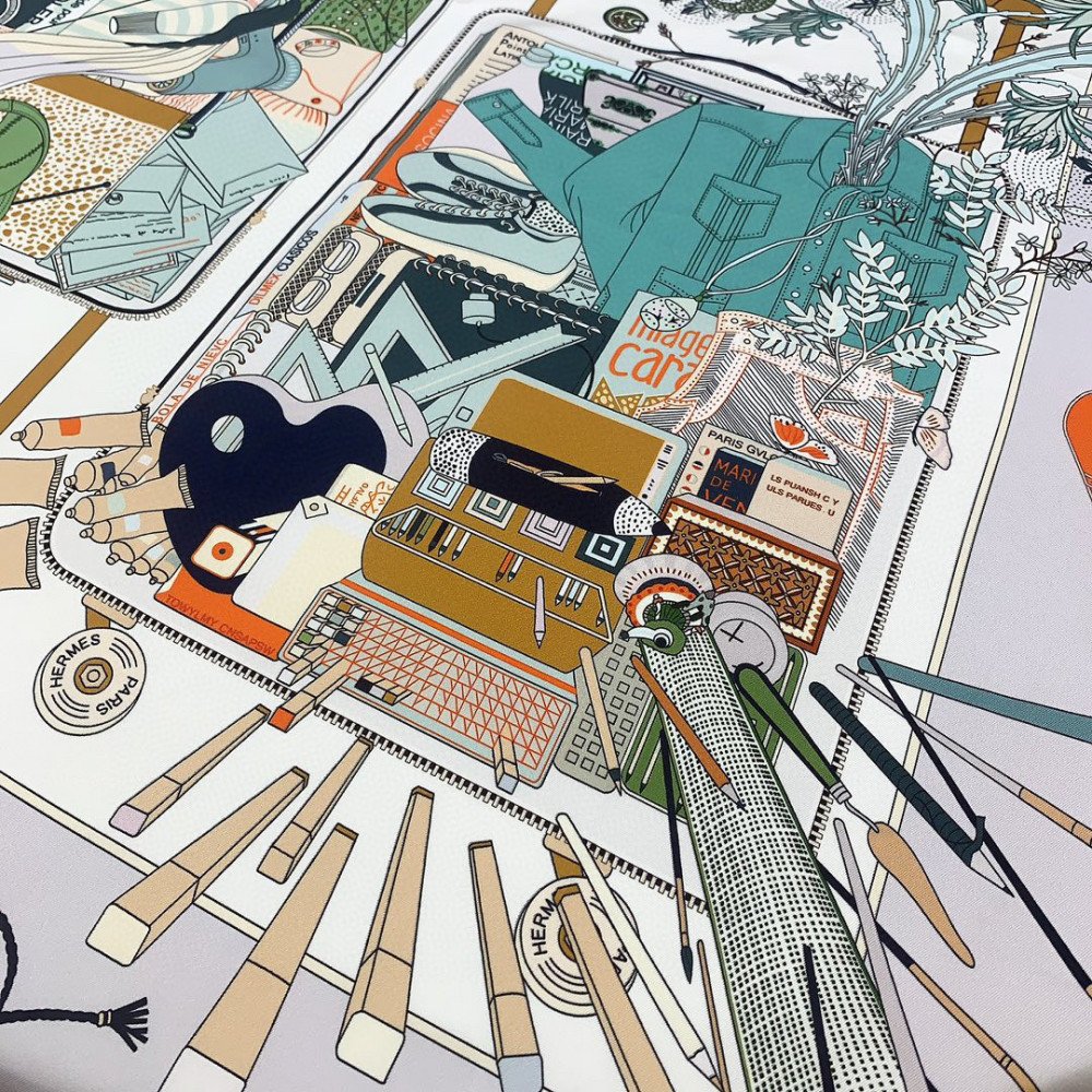 Hermès 90cm 100% Pure Silk Square Scarf!