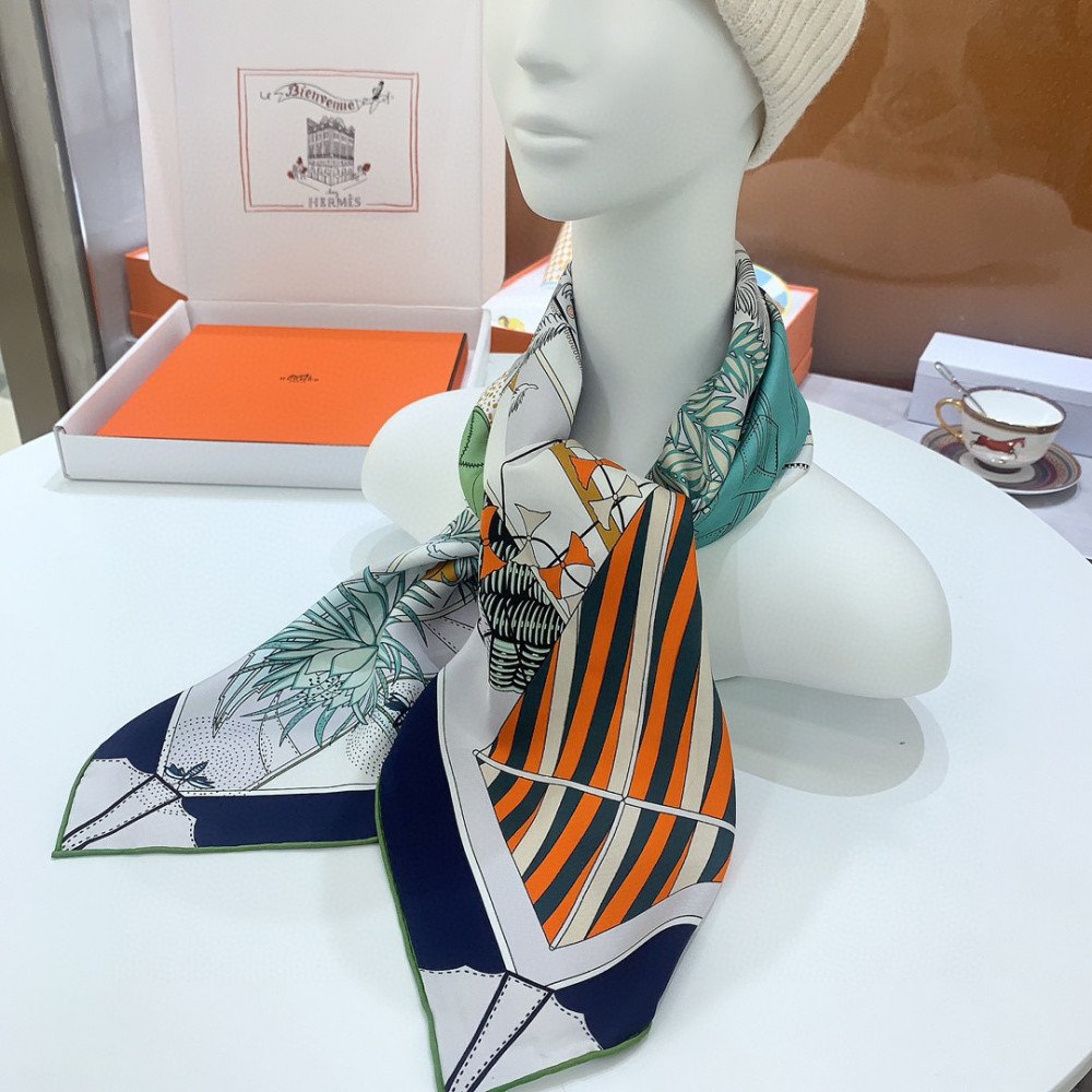 Hermès 90cm 100% Pure Silk Square Scarf!
