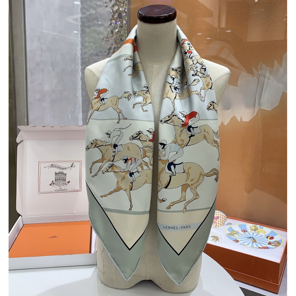 Hermès 90cm 100% Pure Silk Square Scarf!