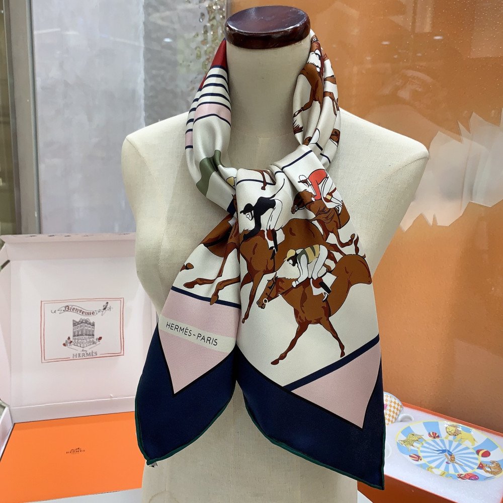 Hermès 90cm 100% Pure Silk Square Scarf!