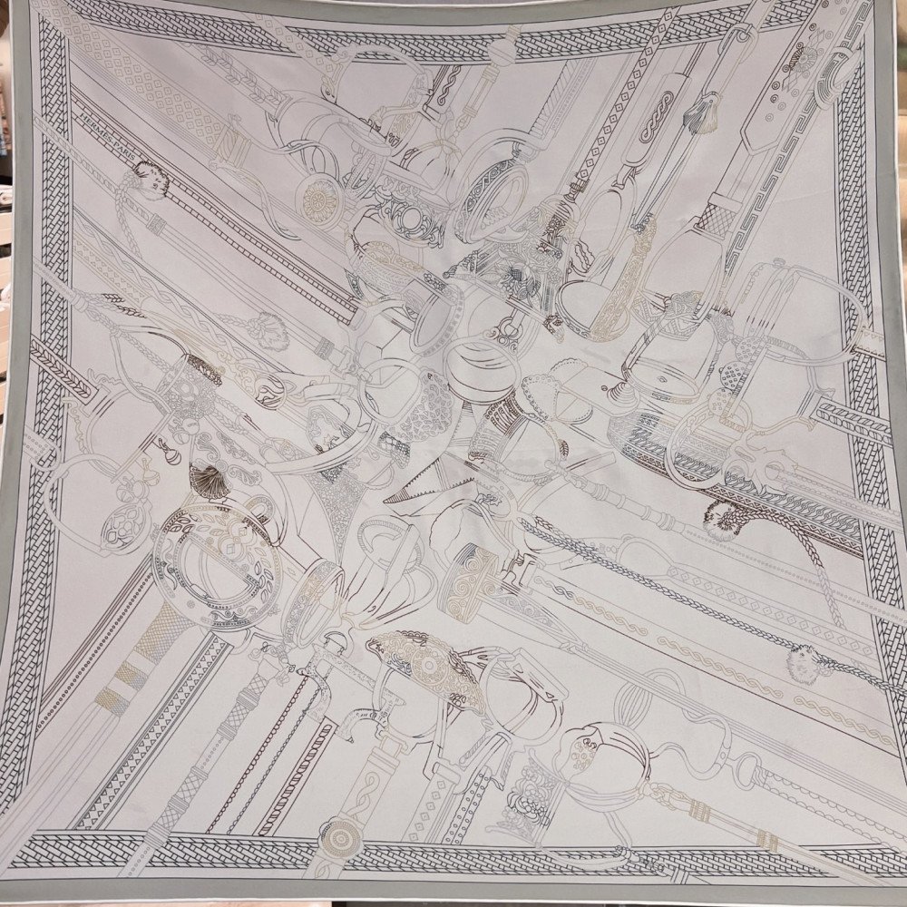 Hermès 90cm 100% Pure Silk Square Scarf!