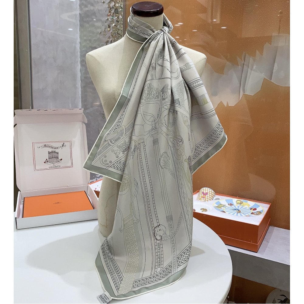 Hermès 90cm 100% Pure Silk Square Scarf!