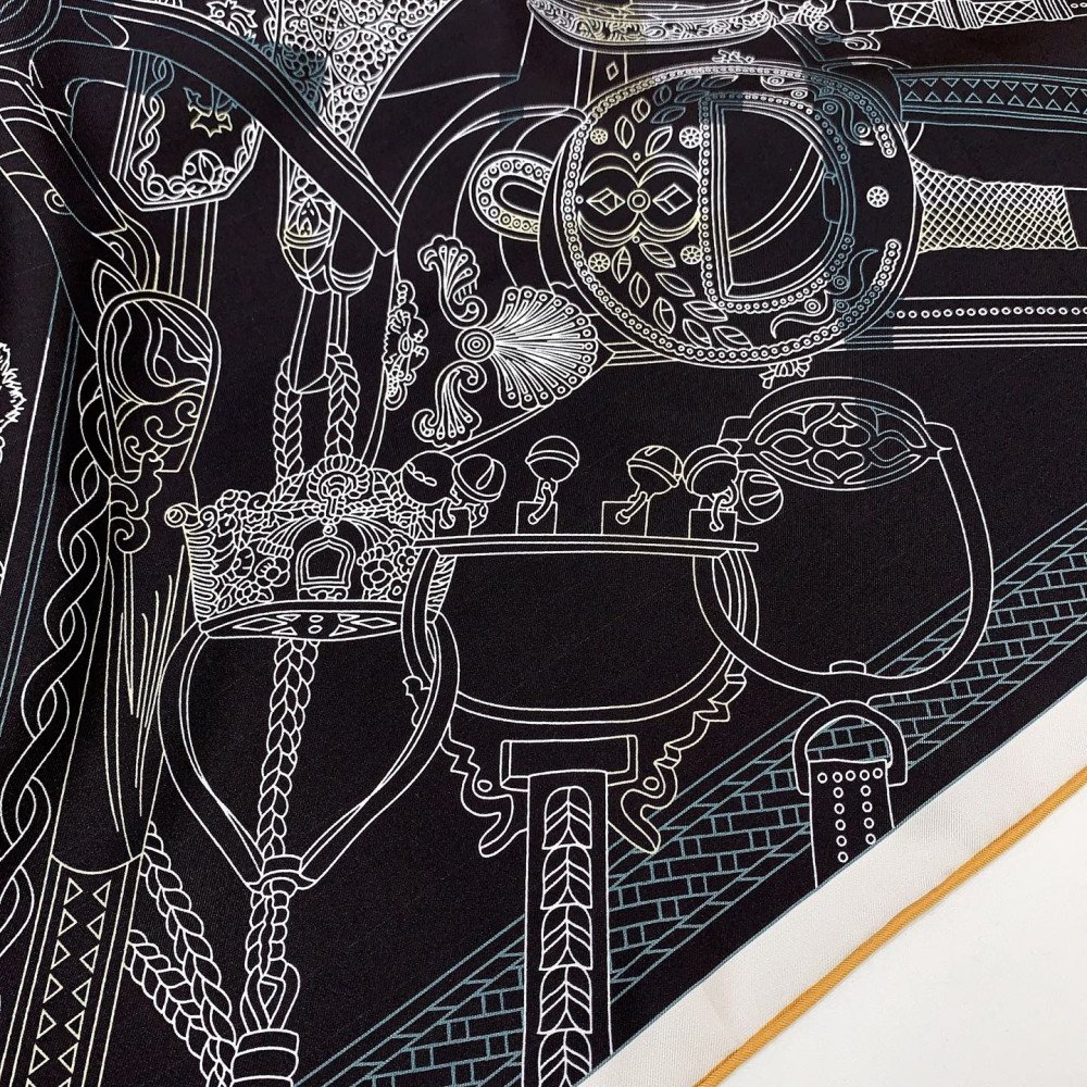 Hermès 90cm 100% Pure Silk Square Scarf! Hermès 90cm 100% Pure Silk Square Scarf!