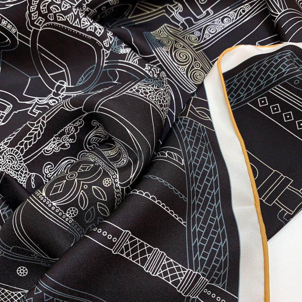 Hermès 90cm 100% Pure Silk Square Scarf! Hermès 90cm 100% Pure Silk Square Scarf!