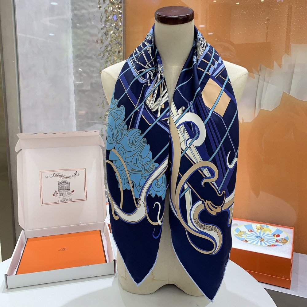 Hermès 90cm 100% Pure Silk Square Scarf!
