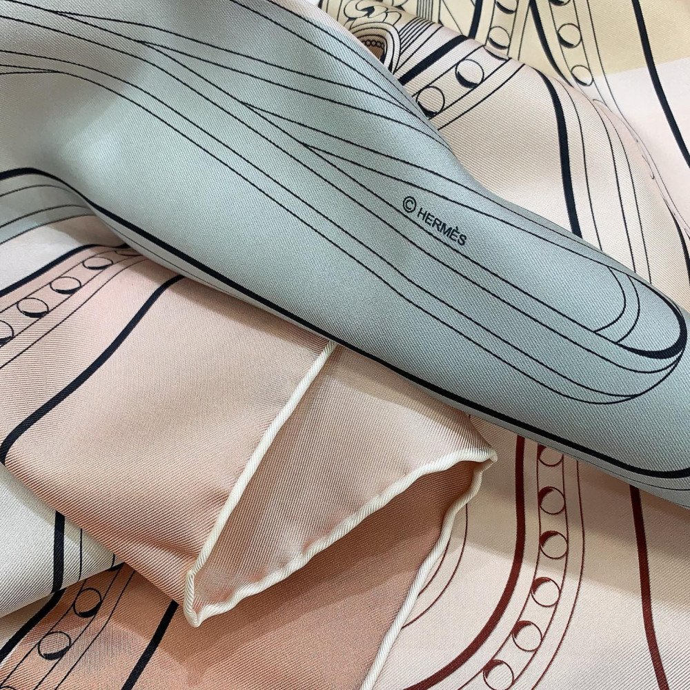 Hermès 90cm 100% Pure Silk Square Scarf!