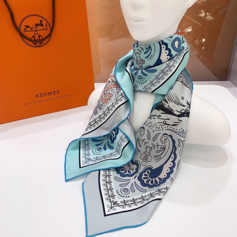 Hermès 90cm 100% Pure Silk Square Scarf!