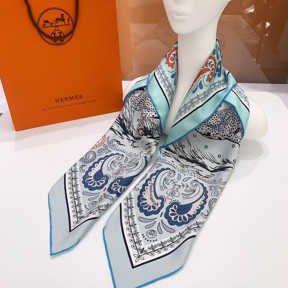 Hermès 90cm 100% Pure Silk Square Scarf!