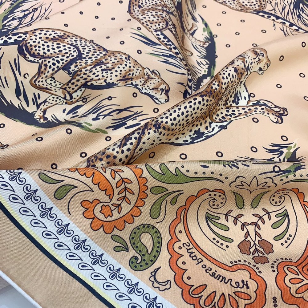 Hermès 90cm 100% Pure Silk Square Scarf! Hermès 90cm 100% Pure Silk Square Scarf!