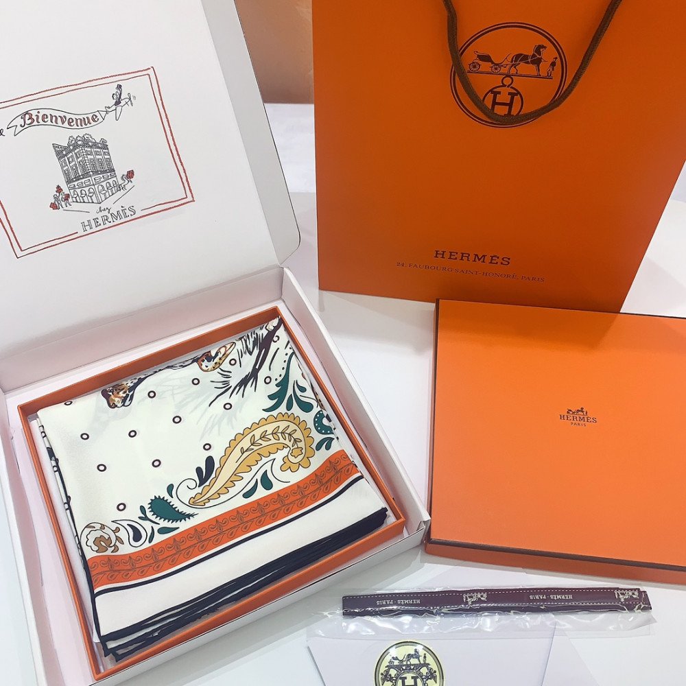 Hermès 90cm 100% Pure Silk Square Scarf! Hermès 90cm 100% Pure Silk Square Scarf!