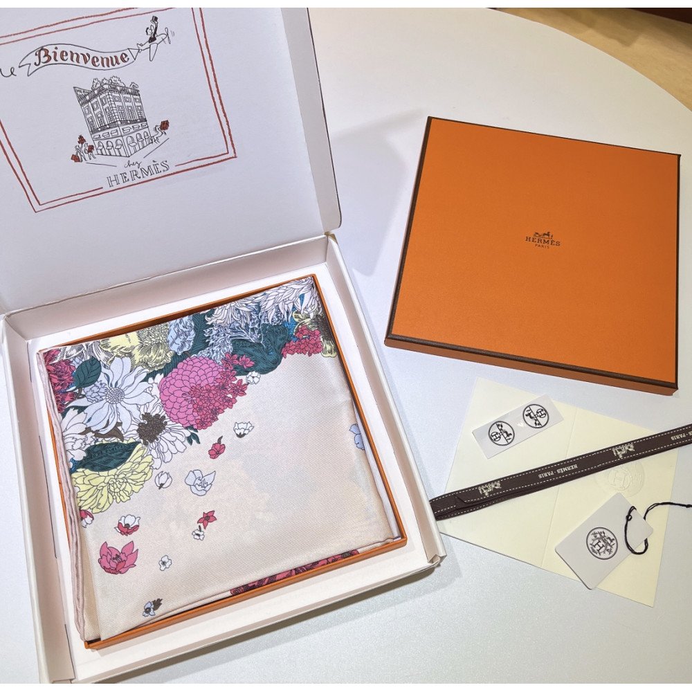 Hermès 90cm 100% Pure Silk Square Scarf! Hermès 90cm 100% Pure Silk Square Scarf!