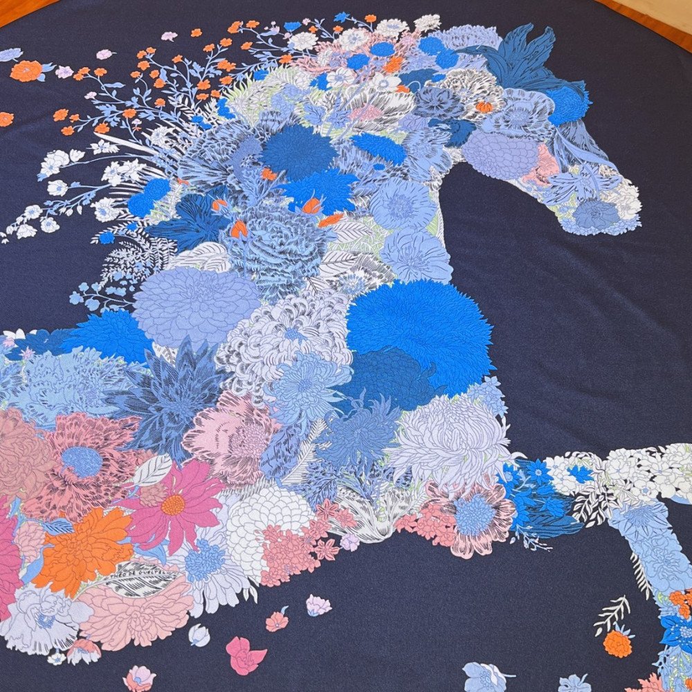 Hermès 90cm 100% Pure Silk Square Scarf! Hermès 90cm 100% Pure Silk Square Scarf!