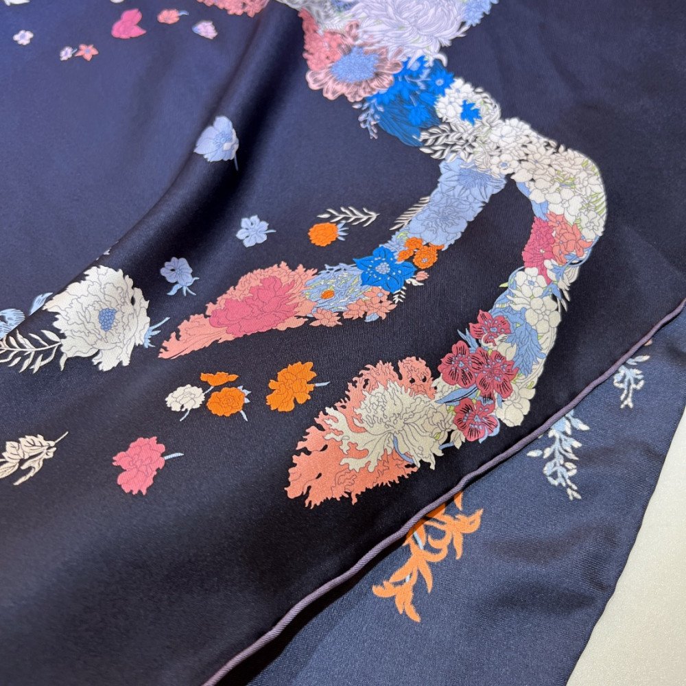 Hermès 90cm 100% Pure Silk Square Scarf! Hermès 90cm 100% Pure Silk Square Scarf!