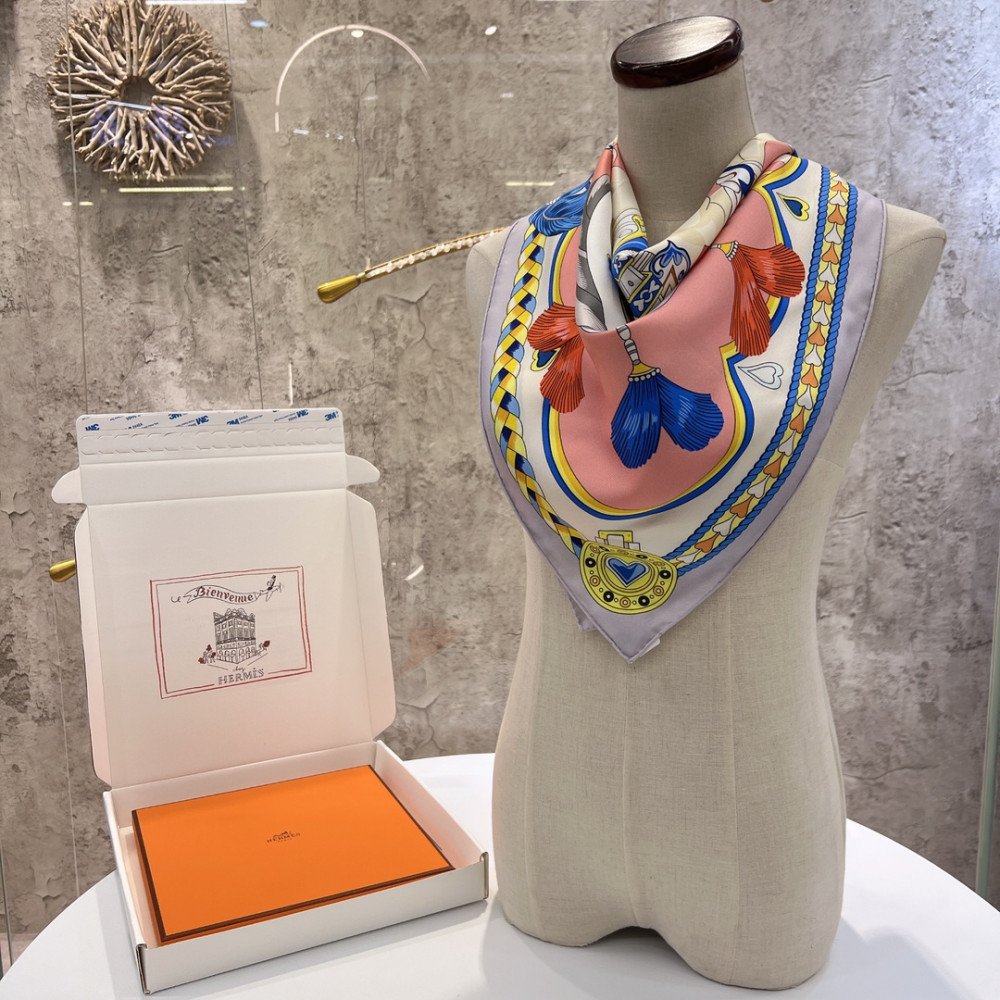Hermès 90cm 100% Pure Silk Square Scarf!