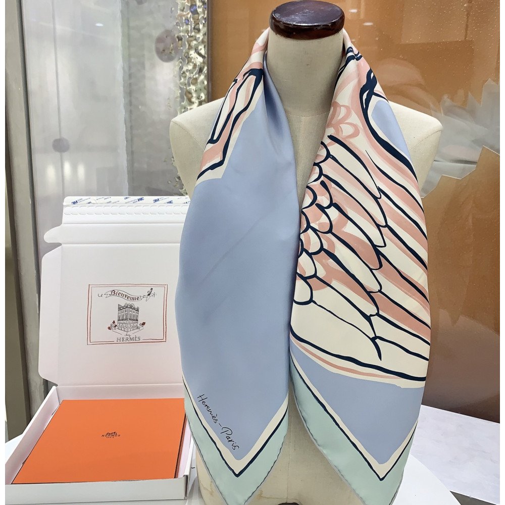 Hermès 90cm 100% Pure Silk Square Scarf!