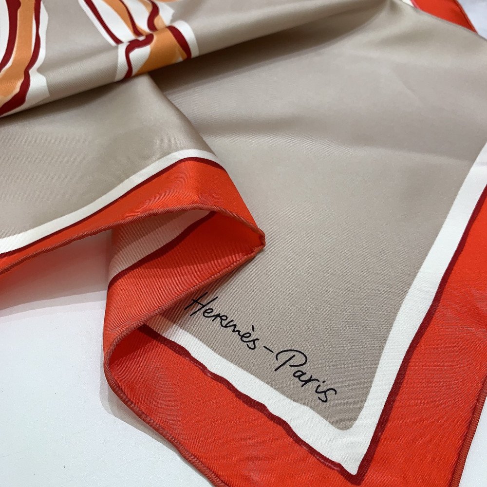 Hermès 90cm 100% Pure Silk Square Scarf! Hermès 90cm 100% Pure Silk Square Scarf!