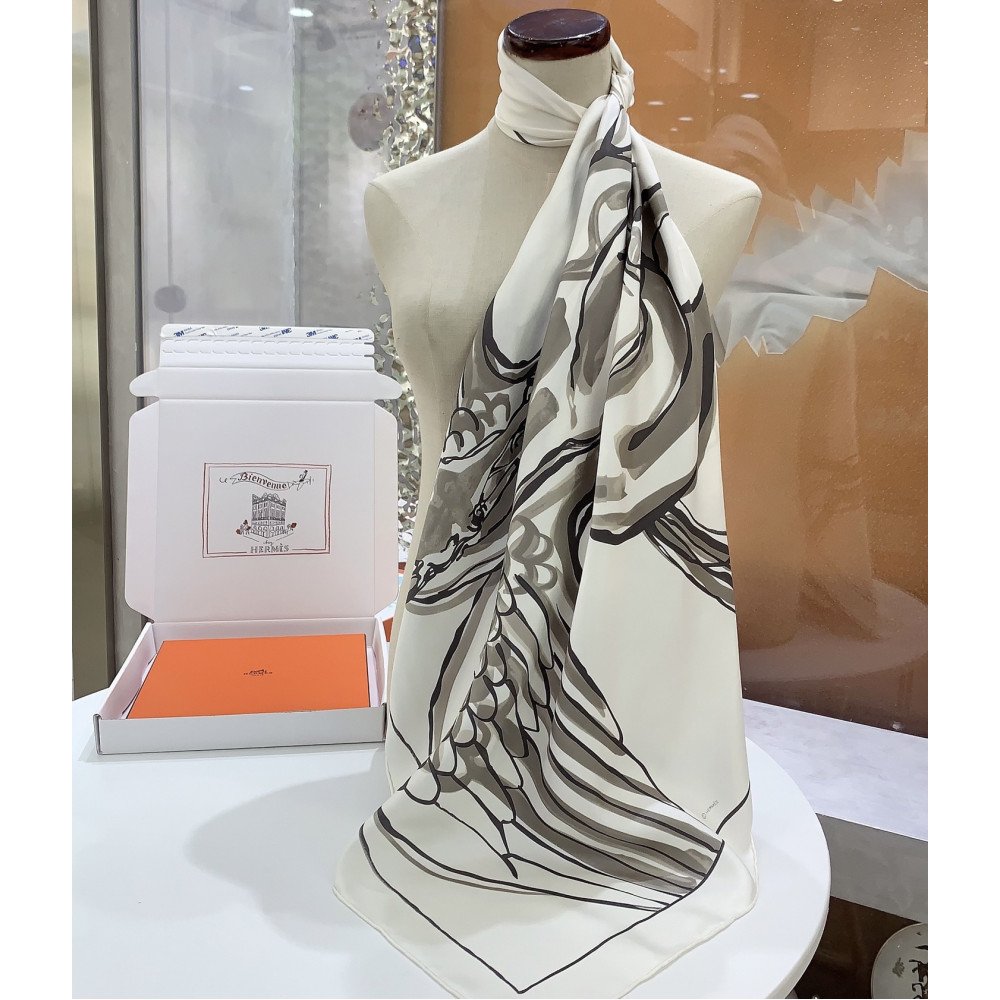 Hermès 90cm 100% Pure Silk Square Scarf! Hermès 90cm 100% Pure Silk Square Scarf!