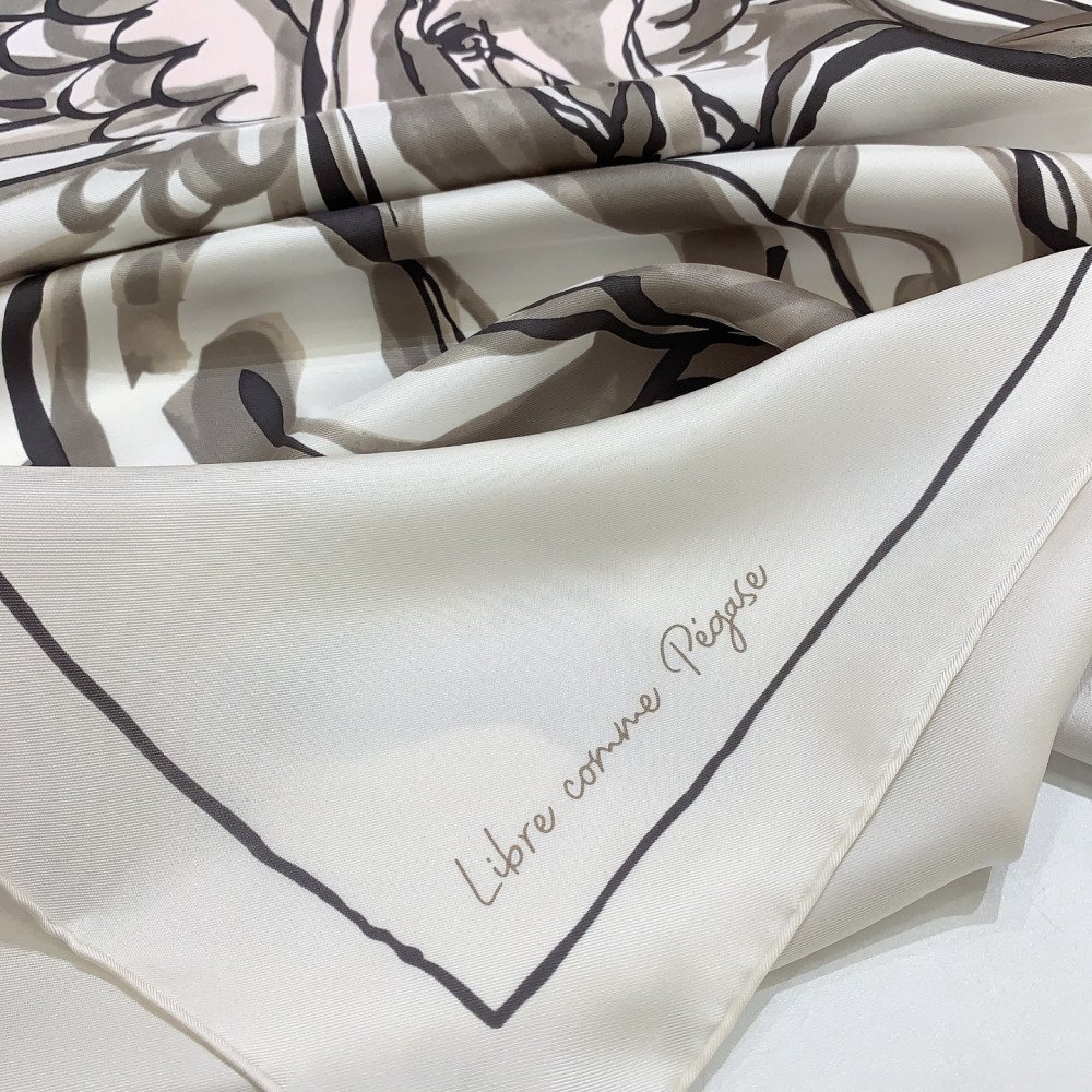 Hermès 90cm 100% Pure Silk Square Scarf! Hermès 90cm 100% Pure Silk Square Scarf!