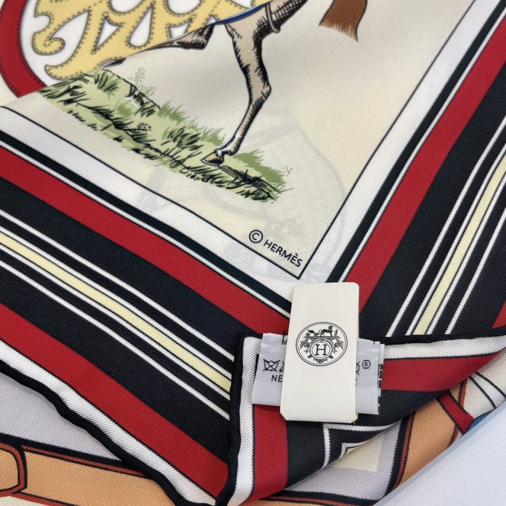 Hermès 90cm 100% Pure Silk Square Scarf! Hermès 90cm 100% Pure Silk Square Scarf!