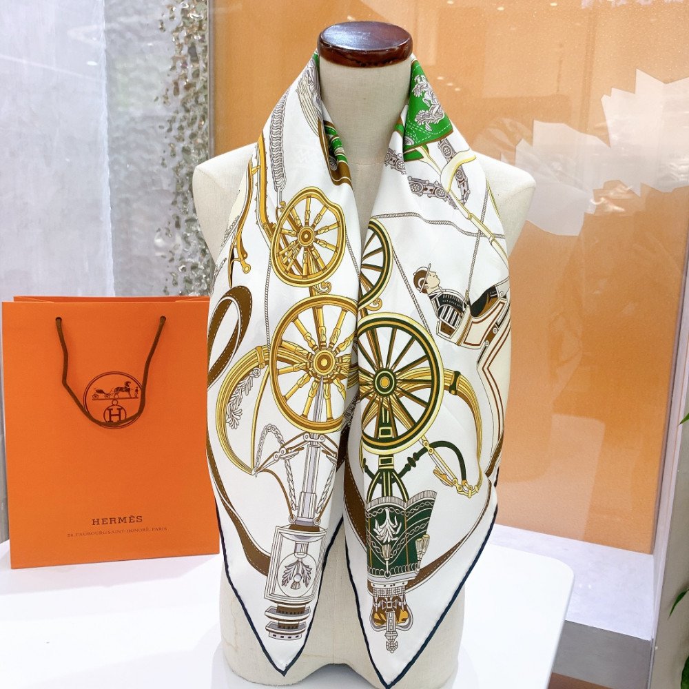 Hermès 90cm 100% Pure Silk Square Scarf! Hermès 90cm 100% Pure Silk Square Scarf!